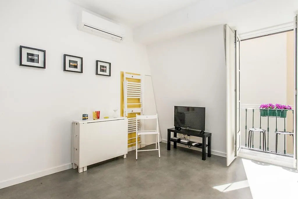 The Love Tram Apartment Lisbon 0*,